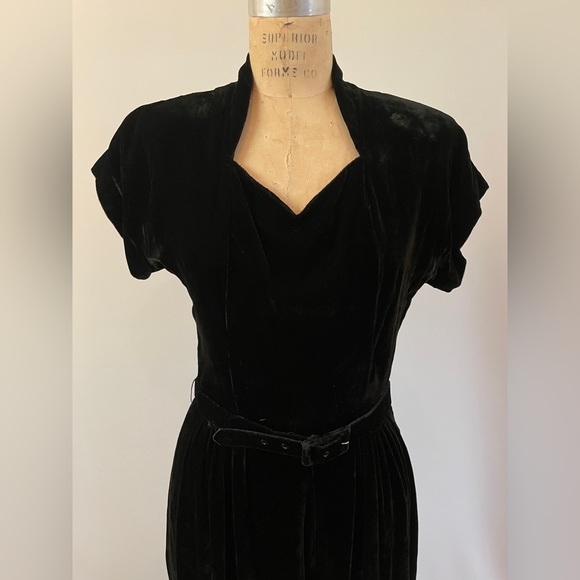 1940s Vintage Black Velvet Dress Hollywood Regency Pin Up Girl Rockabilly Small - Picture 5 of 16